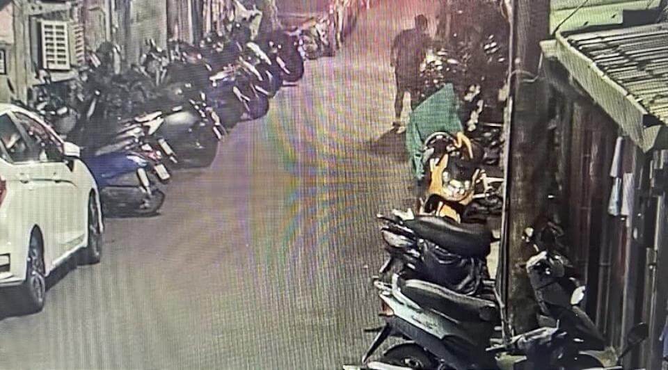 不爽行車糾紛懷恨在心 男子割破機車坐墊洩憤