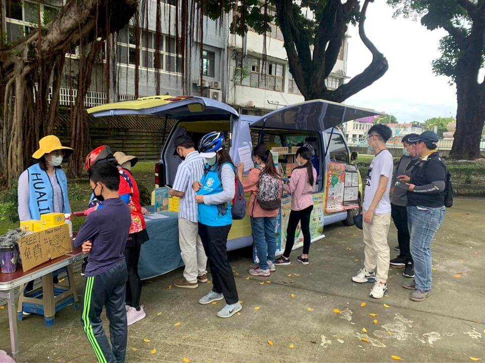 花蓮免廢市集資源再利用 等待有緣人取所需