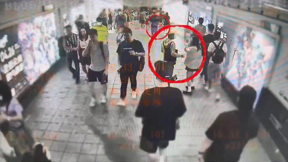 偷拍短裙妹私密風光 色狼遭正義姊攔下報警
