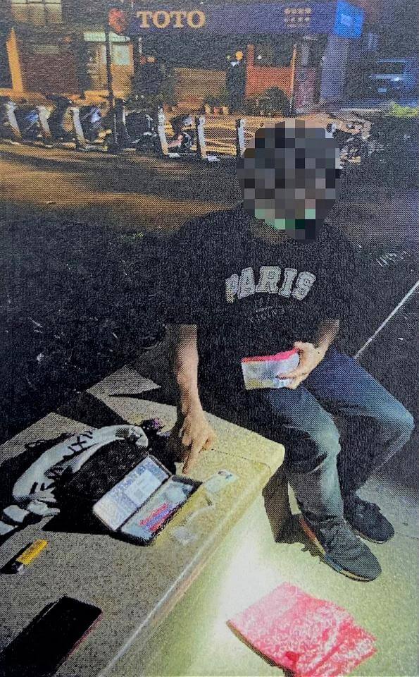 男深夜獨坐公園捲K菸 就是這味引警逮人