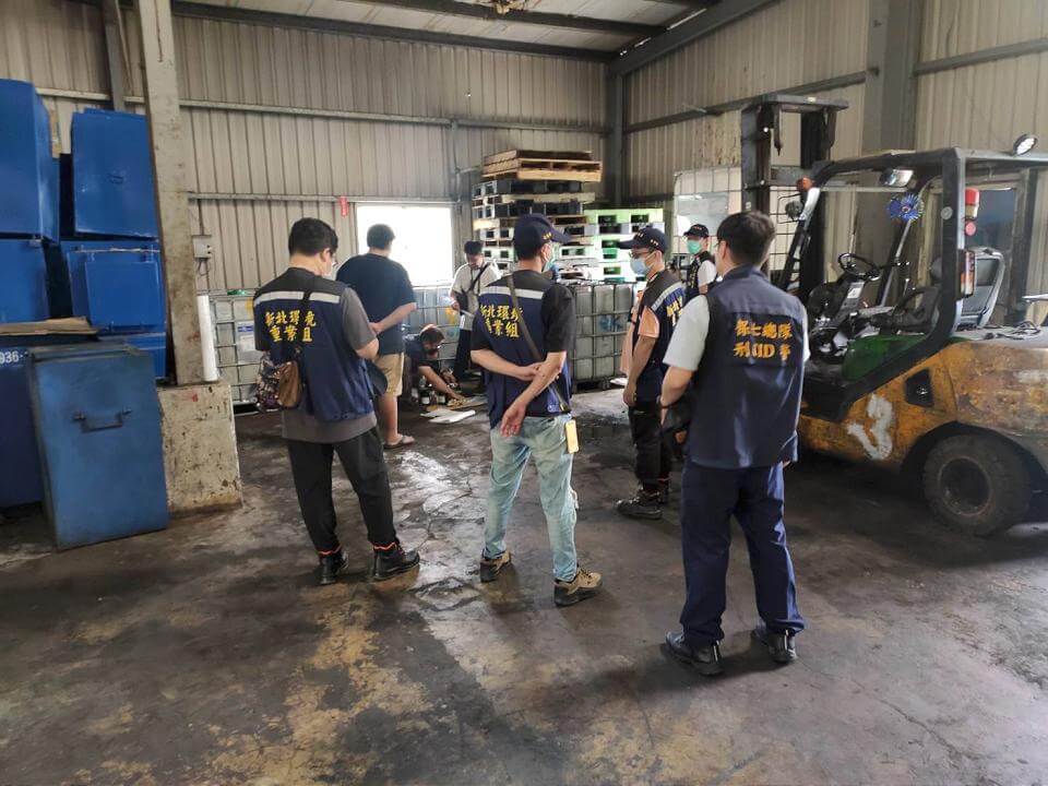 收廢油水偷排塔寮坑溪 黑心業者不法利益600萬元