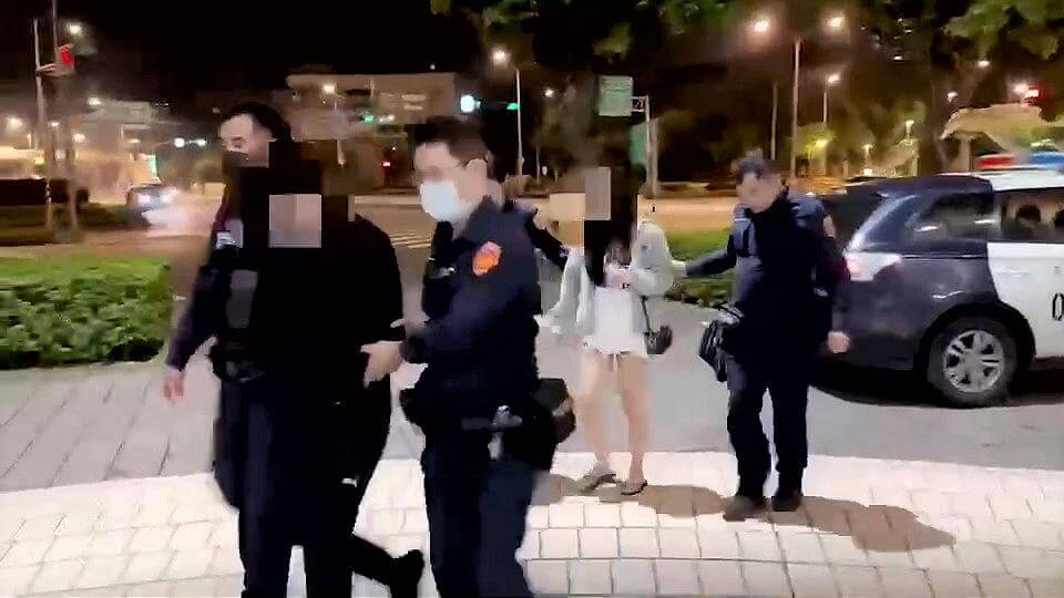 男女開房間抽K菸昏睡 錯過退房時間引警上門