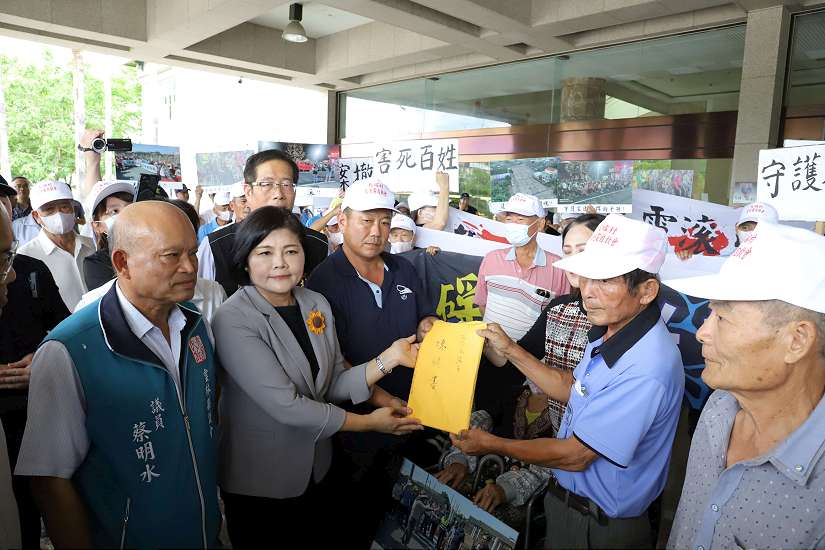 瓦磘反光電自救會遞陳情書 張麗善縣長:多方協調以期保護居住環境