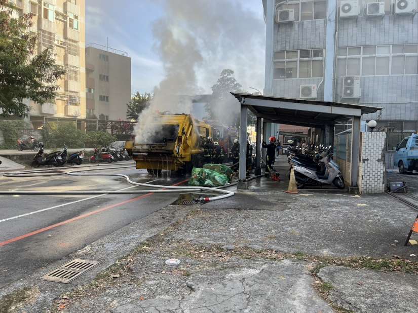 中元普渡拜拜要小心 中市環保局提醒:紙錢餘燼淋濕再丟棄